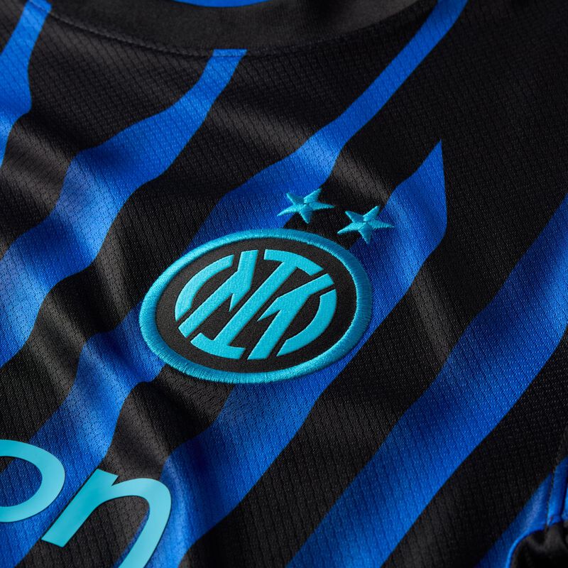 Nike Inter Milan 2025/26 Stadium Home
Poleras manga corta fútbol hombre