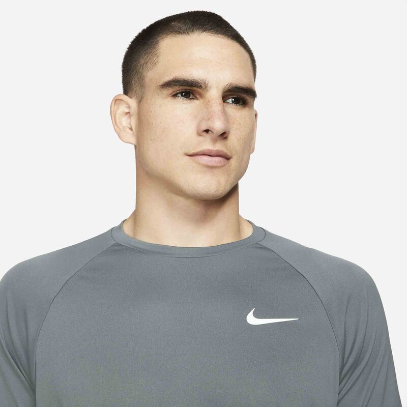 Nike Essential Hydroguard
Poleras manga corta natación hombre