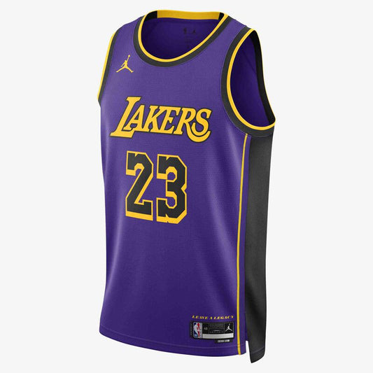 Nike Los Angeles Lakers Statement Edition
Poleras sin mangas básquet hombre