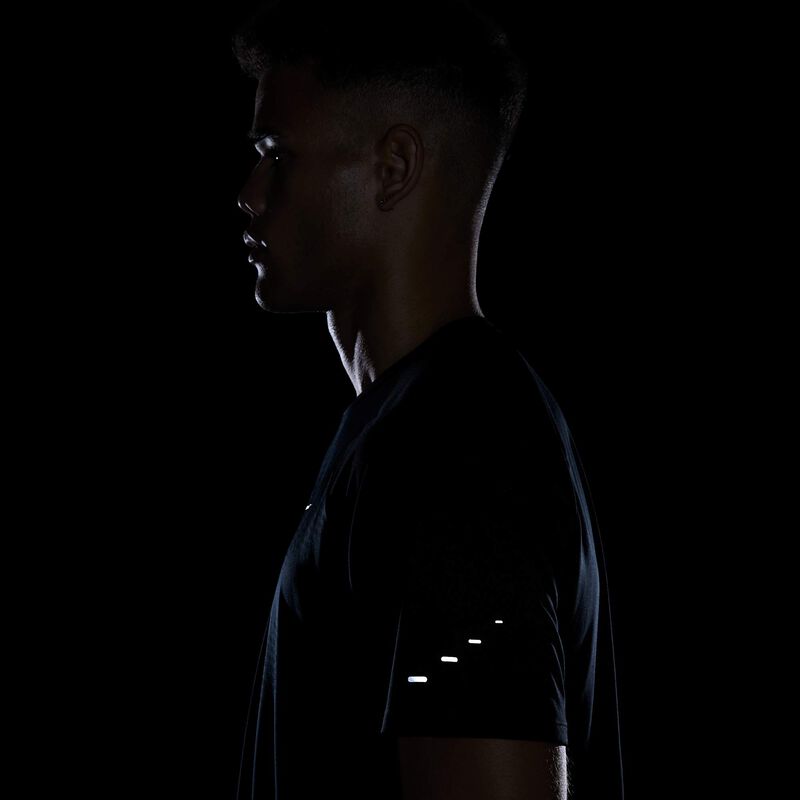 Nike Stride
Poleras manga corta correr hombre
