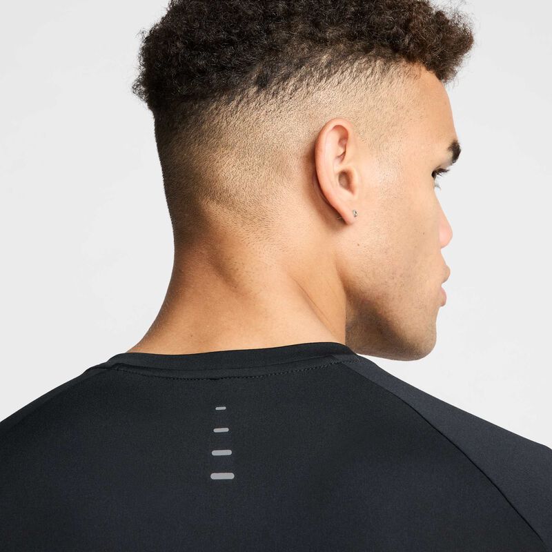 Nike Stride
Poleras manga corta correr hombre